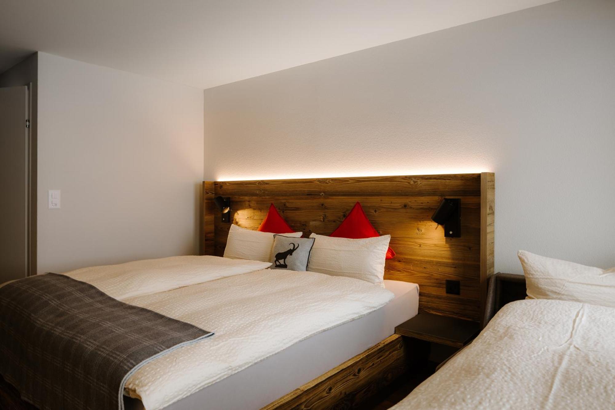 Berg-&Naturhotel Engstligenalp Adelboden Zimmer foto